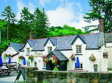 We Three Loggerheads Hotel Gwernymynydd Exterior photo
